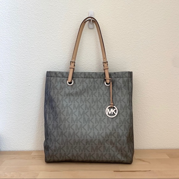 Authentic Michael Kors Tote Bag - Picture 1 of 11
